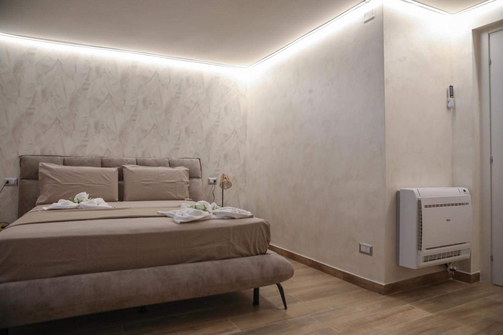 Ferienwohnung Luxury Regina 14 Bari Exterior foto
